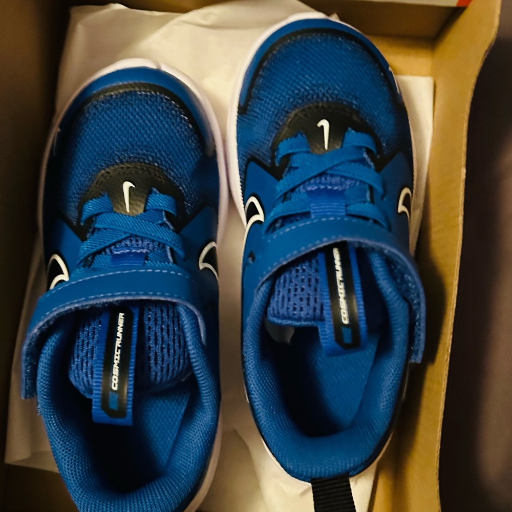 Nike Kids Blue and Black Sneakers